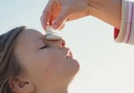 С������Ѫ��ʲôԭ�� С������Ѫ��ô����ֹѪ